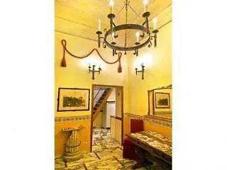 Mary Bell Hotel